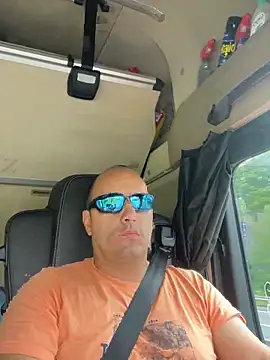 kipsy0 online show from May 2026 12:57:01 PM