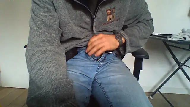 Snapshot of andre_italy chatting on March 2026 03:59:02 PM andre italy online show from March 2026 03:59:02 PM