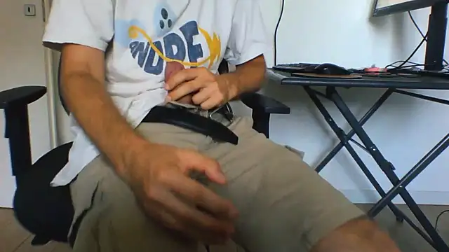 Snapshot of andre_italy chatting on July 2026 03:36:02 PM andre italy online show from July 2026 03:36:02 PM