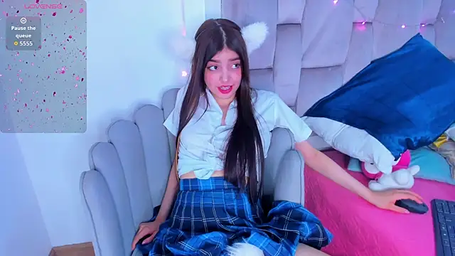 dolly kitter online show from July 2026 12:52:01 PM