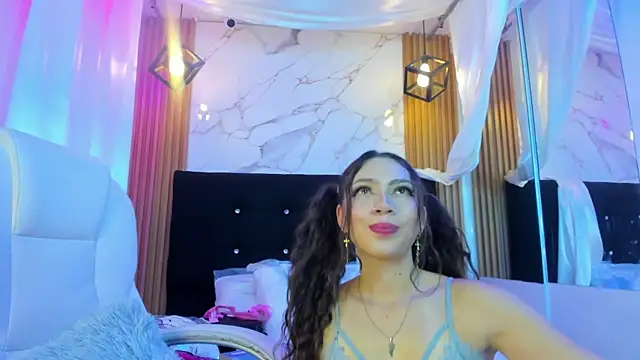 MOLY KILLER online show from April 2026 08:57:02 PM