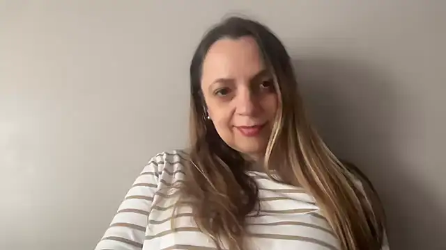ShyFlameLive online show from May 2026 04:26:01 PM