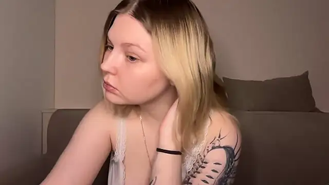 Ophelia Ritz online show from March 2026 09:14:01 PM