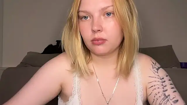 Ophelia Ritz online show from July 2026 08:52:02 PM