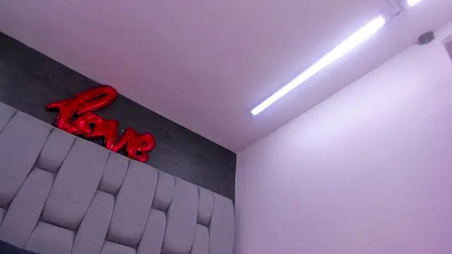 Amber-Horney online show from March 2026 02:01:01 PM