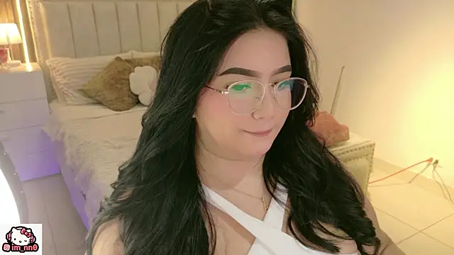 Snapshot of ninna_sweet chatting on April 2026 12:44:02 PM ninna sweet online show from April 2026 12:44:02 PM