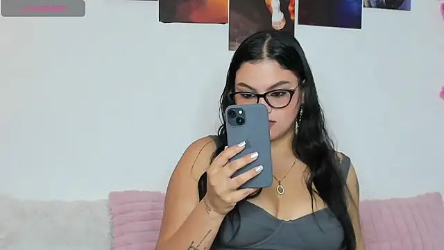 Snapshot of Gaia_Hot chatting on February 2026 09:16:02 PM Gaia Hot online show from February 2026 09:16:02 PM