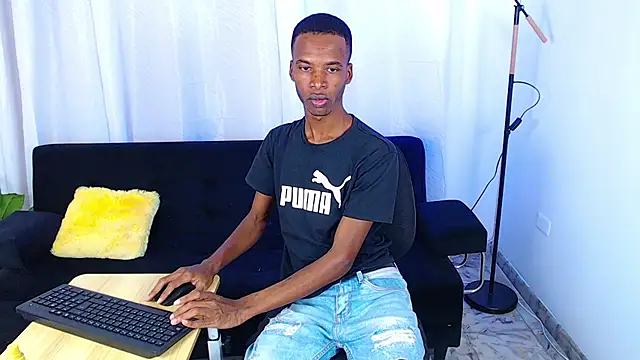 Snapshot of gusy_18 chatting on February 2026 08:53:02 PM gusy 18 online show from February 2026 08:53:02 PM