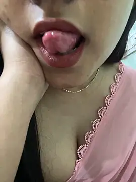 serenaaaax online show from March 2026 04:32:01 PM