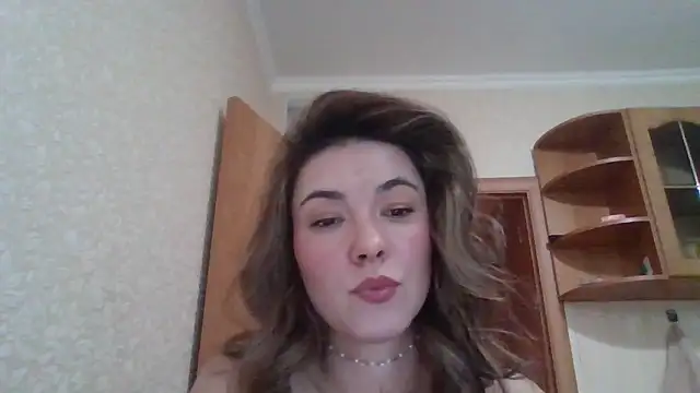 Snapshot of Dream_Petal_ chatting on May 2026 10:31:02 AM Dream Petal online show from May 2026 10:31:02 AM