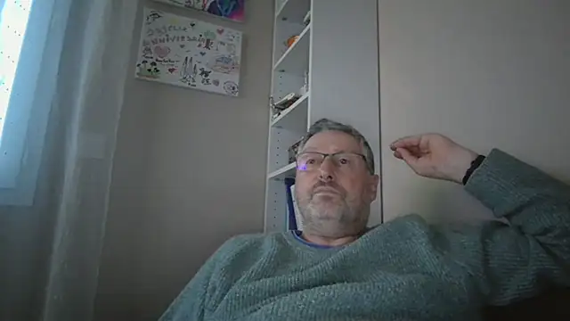 doudou310 online show from February 2026 05:09:02 PM