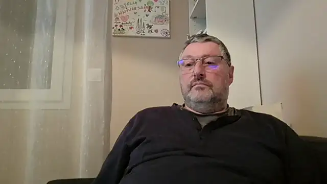 doudou310 online show from February 2026 05:05:02 AM