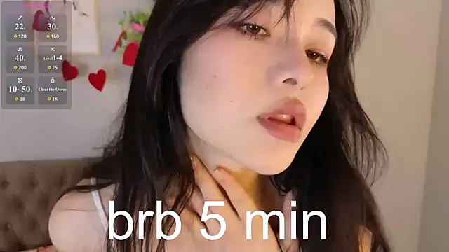 Snapshot of Noiry_Vuvez chatting on June 2026 08:02:02 PM Noiry Vuvez online show from June 2026 08:02:02 PM