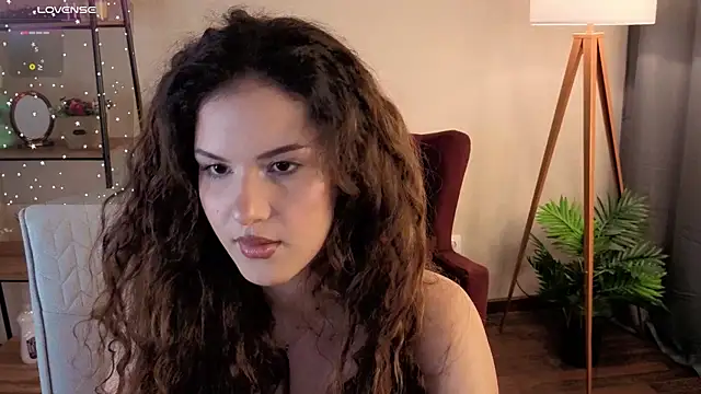 Lili Torin online show from July 2026 08:17:01 AM