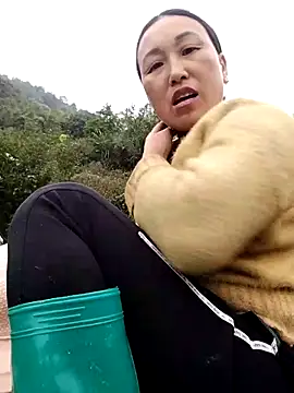 Snapshot of Tina-beo chatting on March 2026 01:01:02 AM Tina-beo online show from March 2026 01:01:02 AM