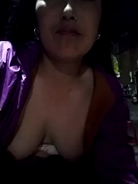 Snapshot of Tina-beo chatting on March 2026 01:12:01 AM Tina-beo online show from March 2026 01:12:01 AM