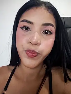 Snapshot of Luucia_09 chatting on February 2026 07:26:01 AM Luucia 09 online show from February 2026 07:26:01 AM