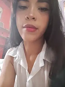 Snapshot of Luucia_09 chatting on April 2026 07:41:01 PM Luucia 09 online show from April 2026 07:41:01 PM