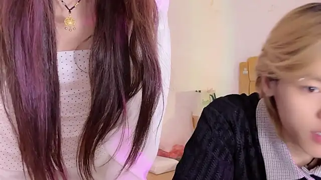 SM JIAJIA ZL online show from April 2026 04:56:02 PM