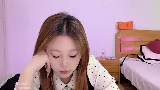 SM JIAJIA ZL online show from May 2026 06:49:02 PM