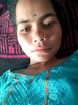 Snapshot of Sunali_Bendre chatting on June 2026 12:15:01 PM Sunali Bendre online show from June 2026 12:15:01 PM
