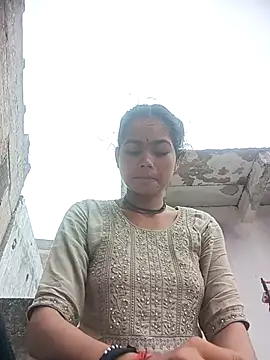 Snapshot of Sunali_Bendre chatting on July 2026 02:36:02 AM Sunali Bendre online show from July 2026 02:36:02 AM