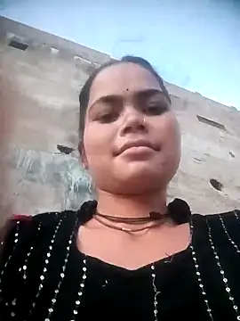 Snapshot of Sunali_Bendre chatting on July 2026 01:52:01 PM Sunali Bendre online show from July 2026 01:52:01 PM