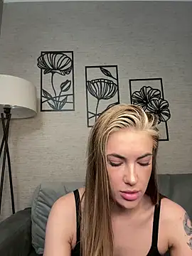 Snapshot of xXKelly_bonb0nXx chatting on March 2026 03:01:01 PM xXKelly bonb0nXx online show from March 2026 03:01:01 PM