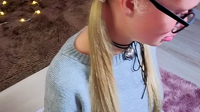 Snapshot of Emma-Noir chatting on February 2026 06:00:02 AM Emma-Noir online show from February 2026 06:00:02 AM