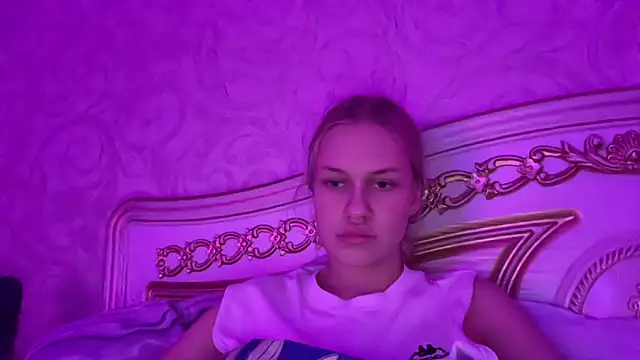 Snapshot of Emma-Noir chatting on February 2026 09:58:01 PM Emma-Noir online show from February 2026 09:58:01 PM