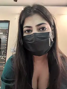 Confident chic online show from February 2026 10:12:01 AM