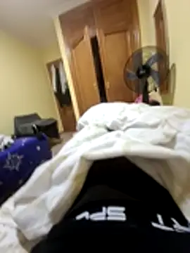 Snapshot of Axel1997dj chatting on February 2026 02:33:01 PM Axel1997dj online show from February 2026 02:33:01 PM