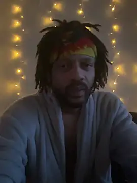 Snapshot of magic_man1085 chatting on February 2026 05:38:02 PM magic man1085 online show from February 2026 05:38:02 PM