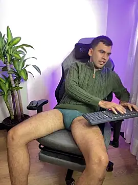 HAMILTONG12 online show from March 2026 08:08:02 PM