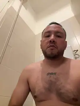 latinocalientehot online show from May 2026 09:35:02 PM