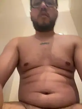 latinocalientehot online show from June 2026 07:33:01 PM