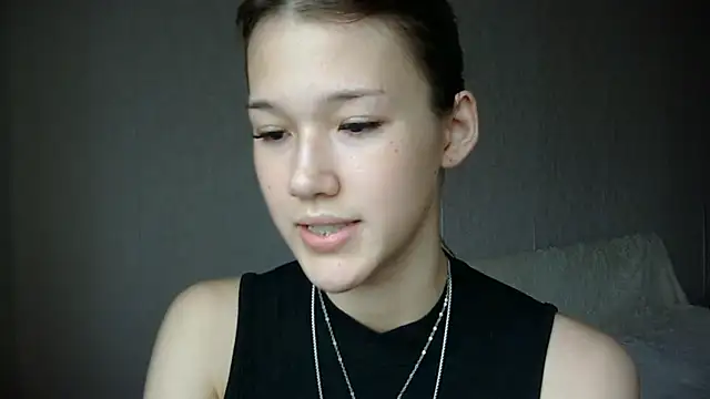 Snapshot of lilXdomiii chatting on May 2026 12:24:01 PM lilXdomiii online show from May 2026 12:24:01 PM