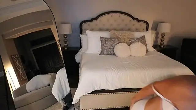 Hot Wife Amber online show from July 2026 07:44:01 PM