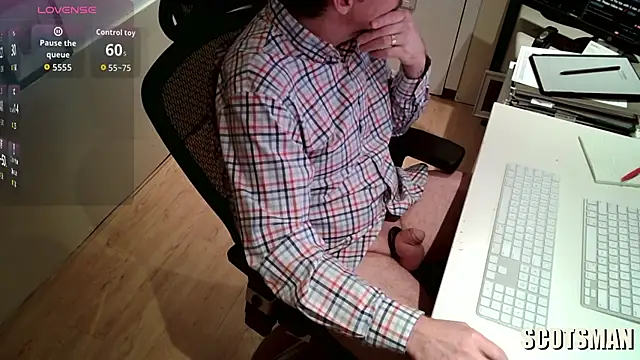 Snapshot of Scotsmanx chatting on April 2026 01:31:01 PM Scotsmanx online show from April 2026 01:31:01 PM