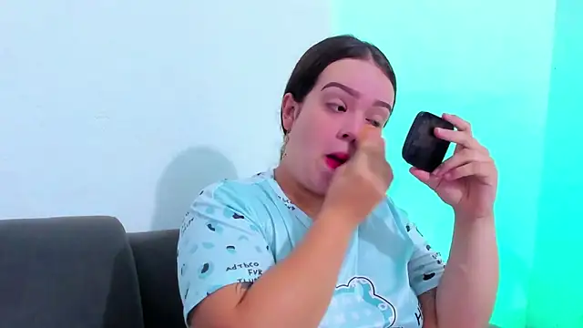 Emely pregnantt online show from March 2026 05:32:02 AM