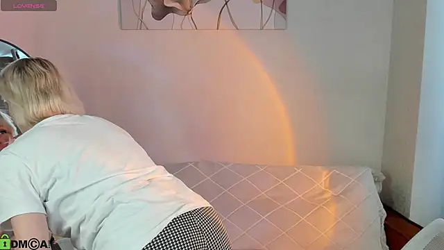 Ann Annise online show from April 2026 12:54:02 AM