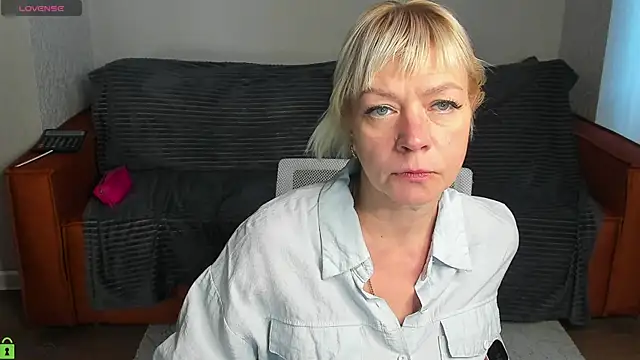 Snapshot of Ann_Annise chatting on May 2026 09:59:02 AM Ann Annise online show from May 2026 09:59:02 AM