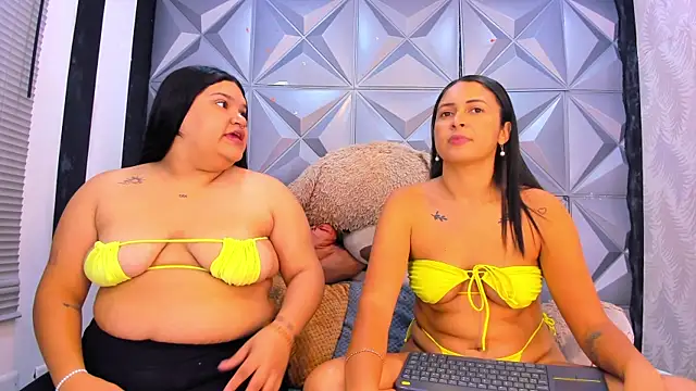 Snapshot of DannaAndSofi1 chatting on February 2026 10:52:02 AM DannaAndSofi1 online show from February 2026 10:52:02 AM