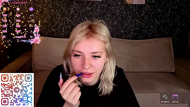Snapshot of Kate_Krose chatting on May 2026 04:58:02 PM Kate Krose online show from May 2026 04:58:02 PM