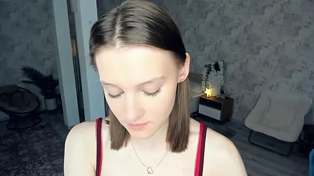 LianneBynon online show from February 2026 08:14:01 AM