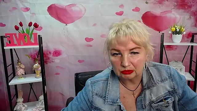 Snapshot of RenataDaster chatting on May 2026 04:56:02 PM RenataDaster online show from May 2026 04:56:02 PM