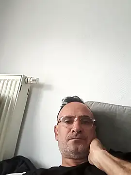 bobo672 online show from March 2026 06:52:02 AM