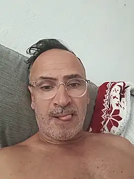 Snapshot of bobo672 chatting on May 2026 06:20:01 AM bobo672 online show from May 2026 06:20:01 AM