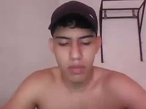 Snapshot of Alexcc21 chatting on February 2026 02:13:01 PM Alexcc21 online show from February 2026 02:13:01 PM