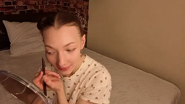 Snapshot of Lollyops chatting on February 2026 02:10:01 AM Lollyops online show from February 2026 02:10:01 AM